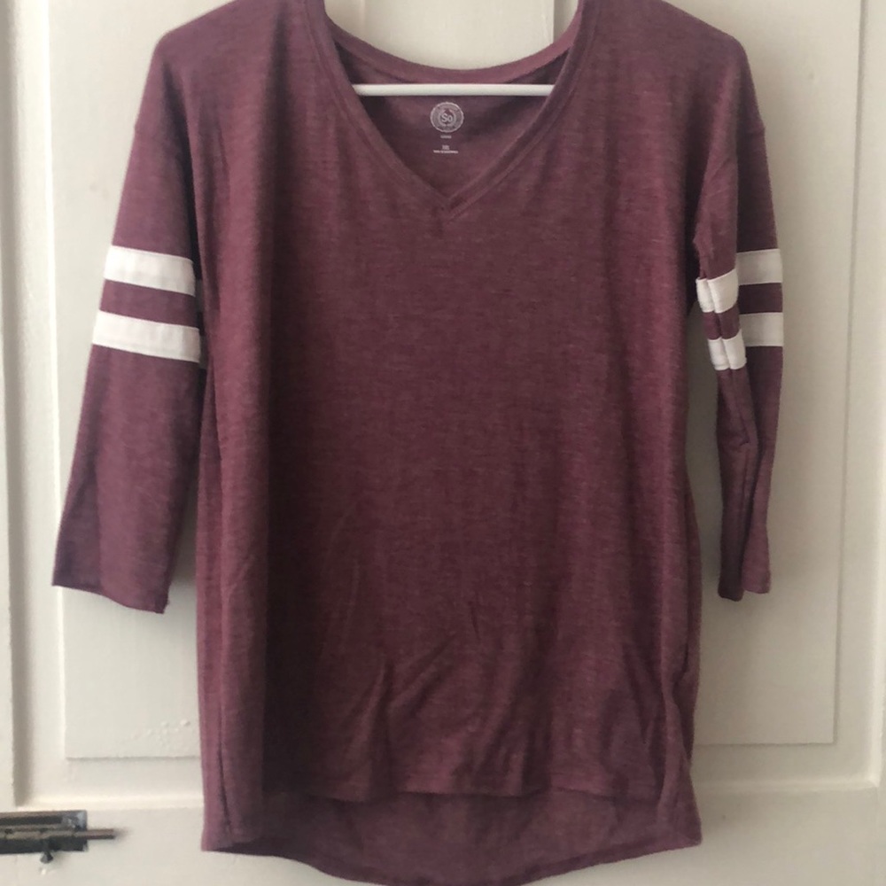Juniors plain maroon shirt